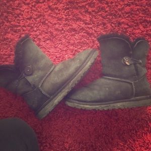 Girls black ugg boots